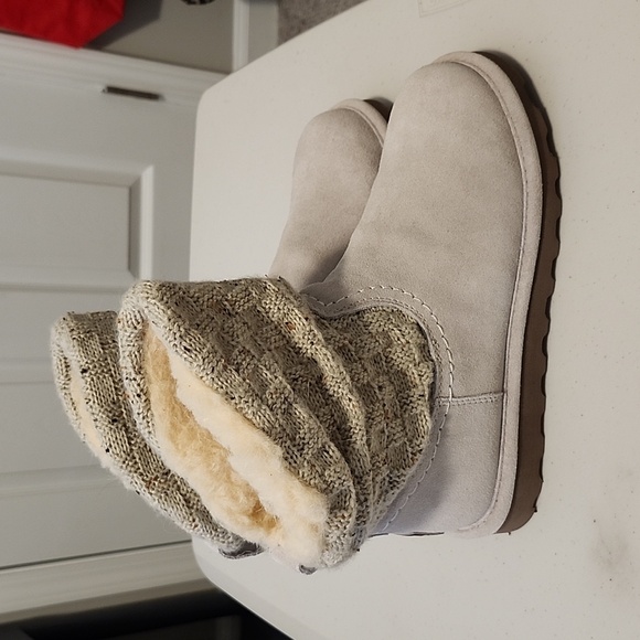 New Women's Size 9 Bearpaw Suede Multi Color Boots - Picture 1 of 10